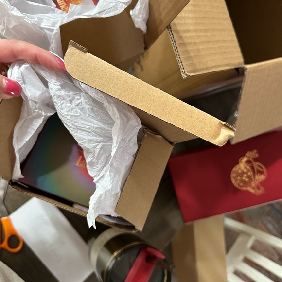 Lainey Wilson Stanley new - Picture 3 of 3